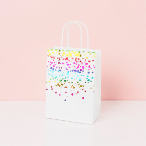 Papieren Tasjes Wit met Regenboog Hartjes 5 stuks