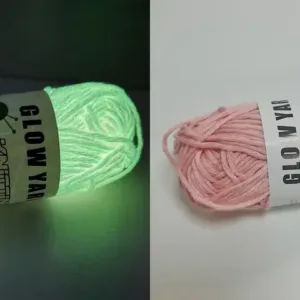 Glow in the Dark Wol Roze ✨
