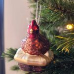 Kip op Nest Kersthanger