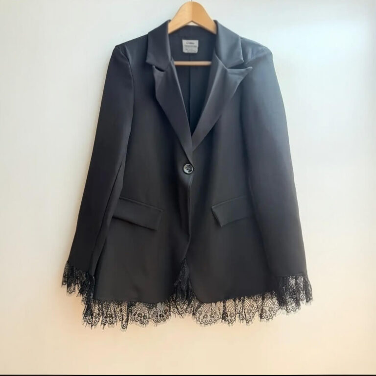 Zwarte Blazer met Kant